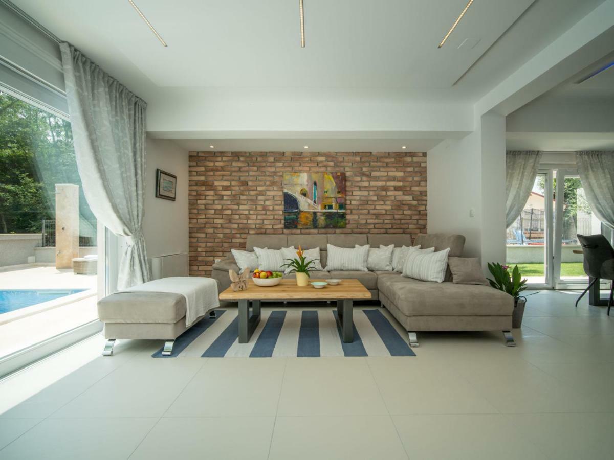 Holiday Home Andela By Interhome Dobrinj ภายนอก รูปภาพ