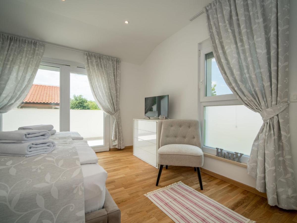 Holiday Home Andela By Interhome Dobrinj ภายนอก รูปภาพ