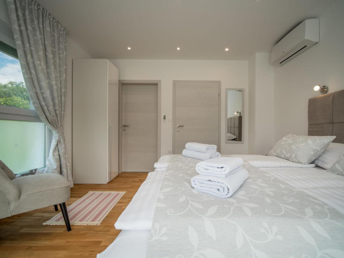 Holiday Home Andela By Interhome Dobrinj ภายนอก รูปภาพ